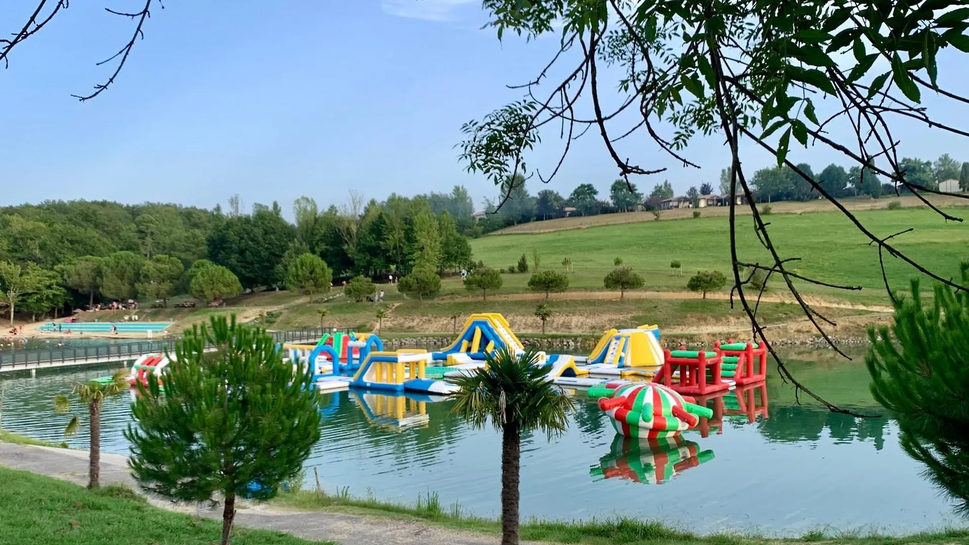 Terres De France - Les Hameaux Des Lacs Monclar-de-Quercy 2*,